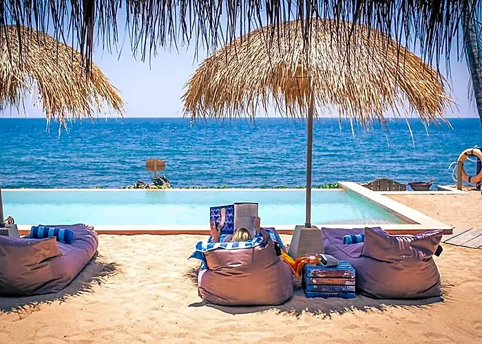 Desa Saya Eco Luxury & ホテル 4*